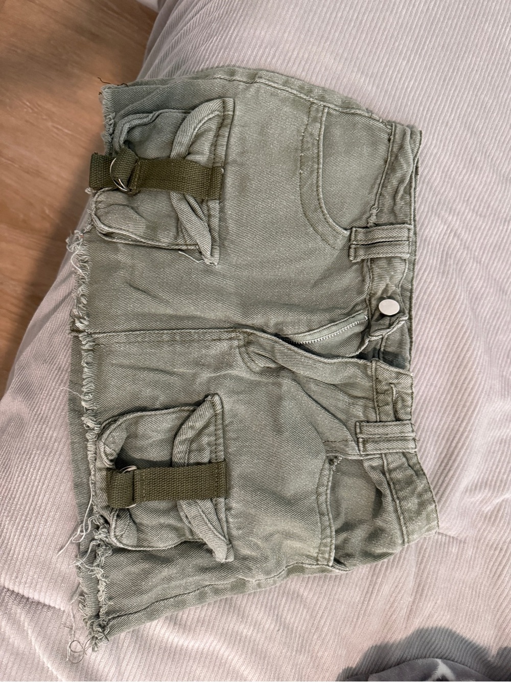 Vintage Women's Olive Utility Cargo Shorts